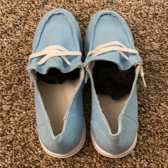 Shoes size 7.5-8 - Picture 5 of 6